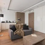 Central Warsaw Apartment - Great Location - Modern Studio - Wronia 45B
